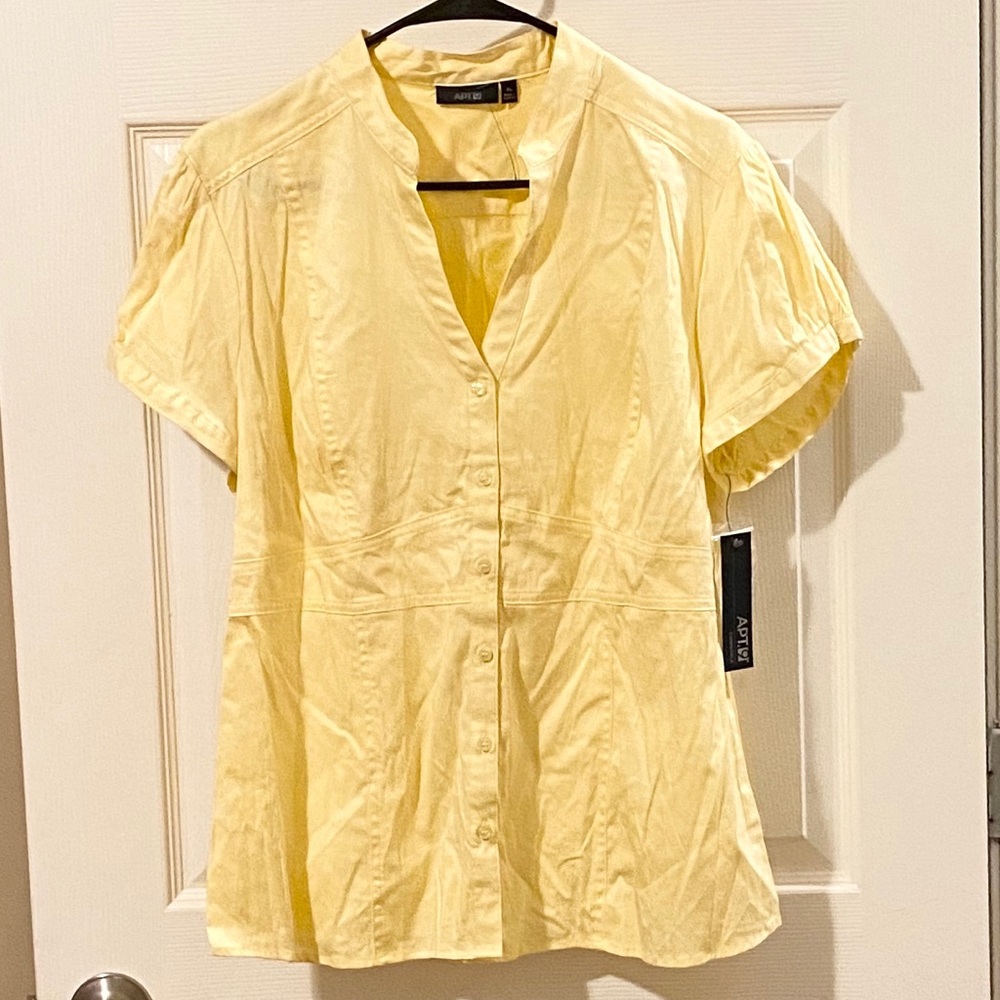 Apt 9 Essentials Yellow V-Neck Button Down Top NWT